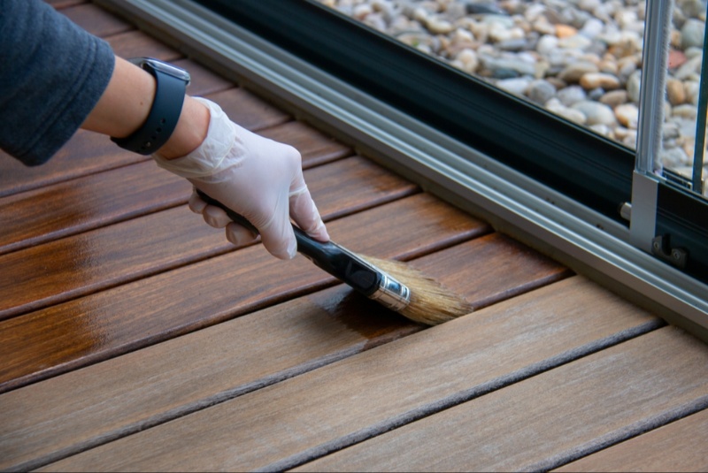 Deck Stains That Keep Your Outdoor Space Beautiful
